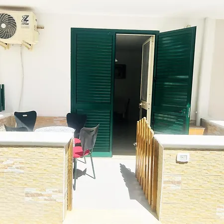 Vakantiehuis Accogliente Piano Terra A Due Passi Dal Mare Melissa Torre Pali